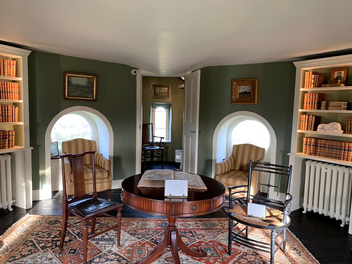 gallery image 0